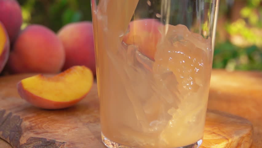 peach juice mocktail